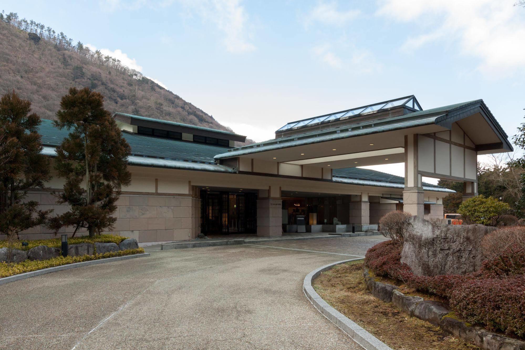 Hotel Hatsuhana Hakone Exteriör bild