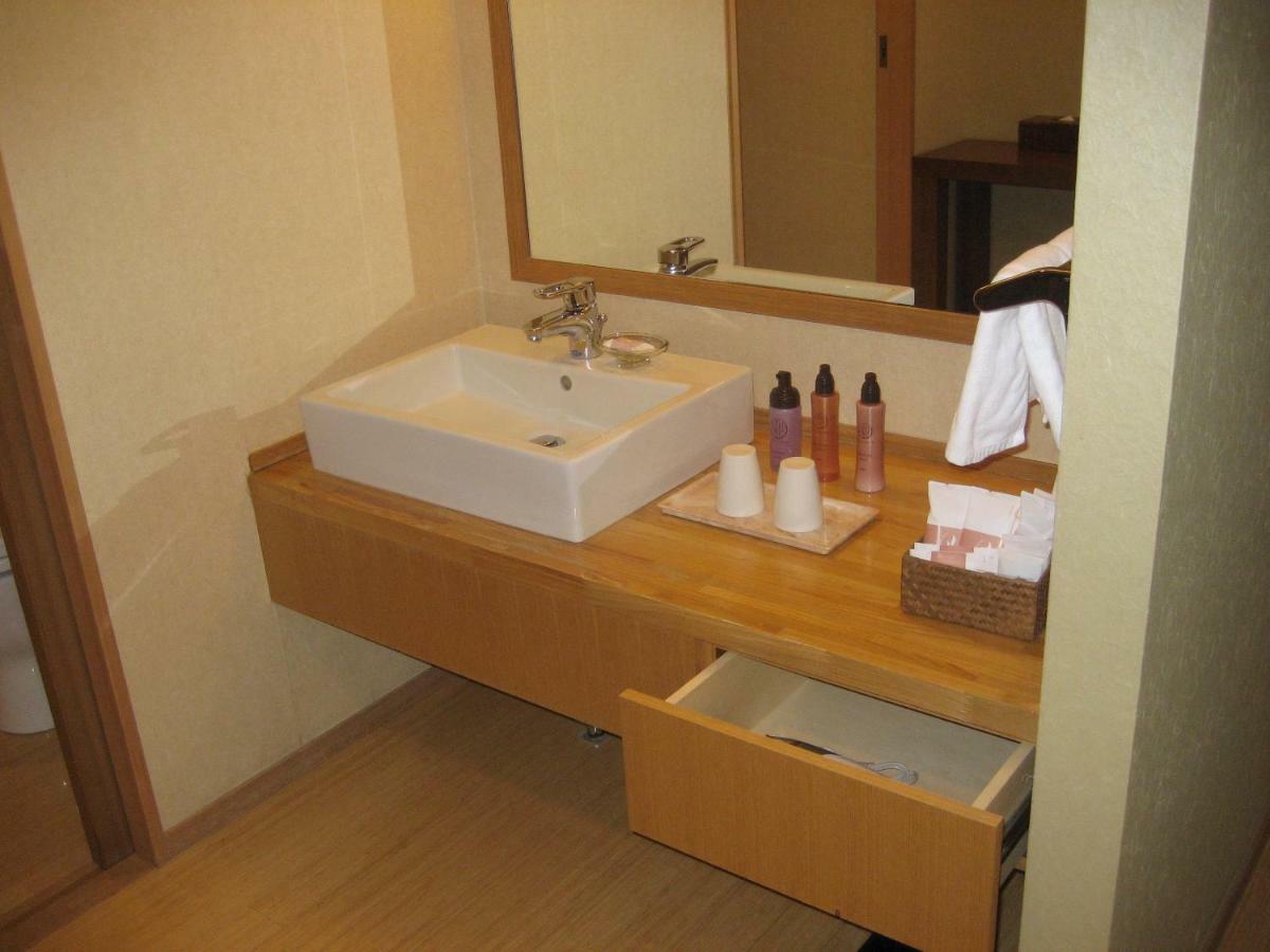 Hotel Hatsuhana Hakone Exteriör bild